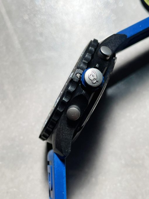OGF Factory 1:1 Breitling Endurance pro 44mm Black dial Blue Rubber Strap quartz movement - Image 9